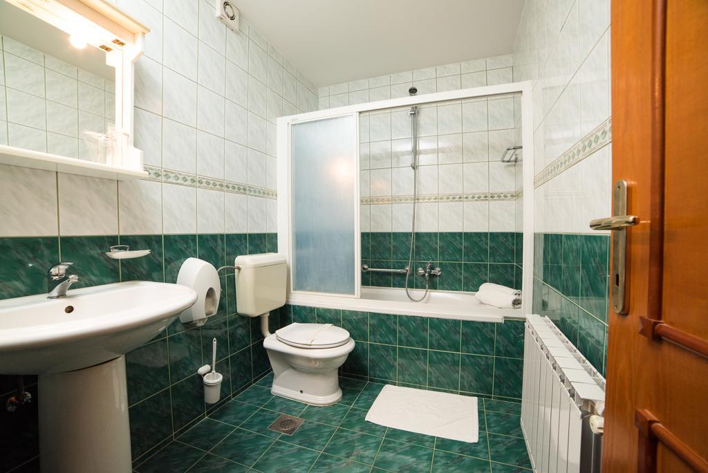 Hotel Lagus Gornji Kneginec Kültér fotó