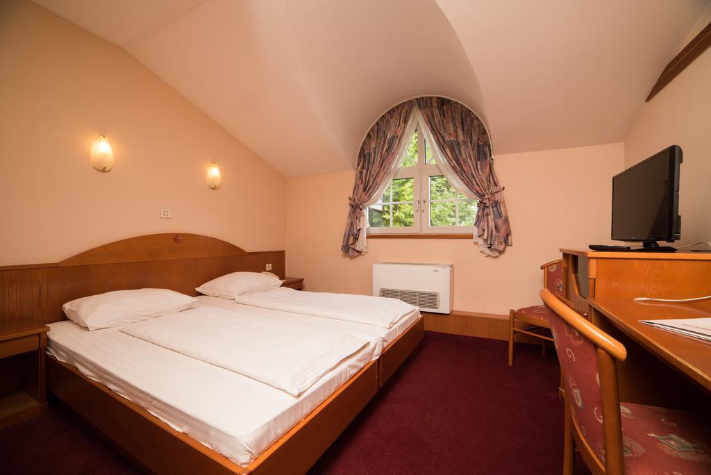 Hotel Lagus Gornji Kneginec Kültér fotó